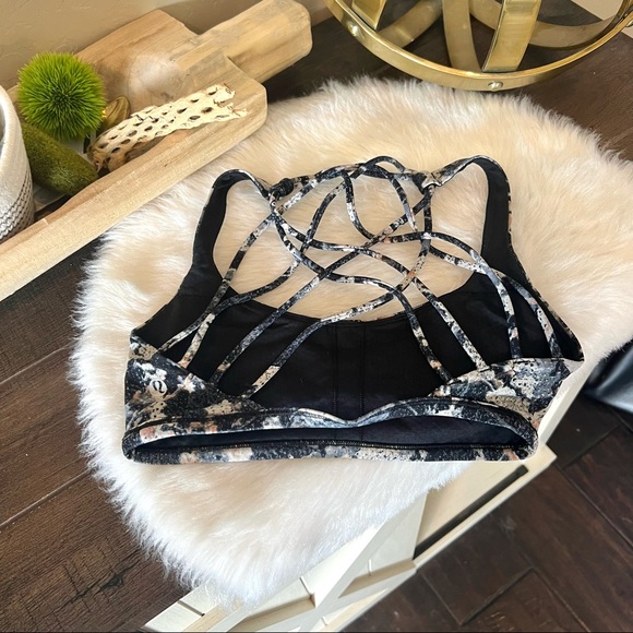 Lululemon Free to Be Serene Sports Bra in Spring Bloom Bin E - Picture 6 of 8